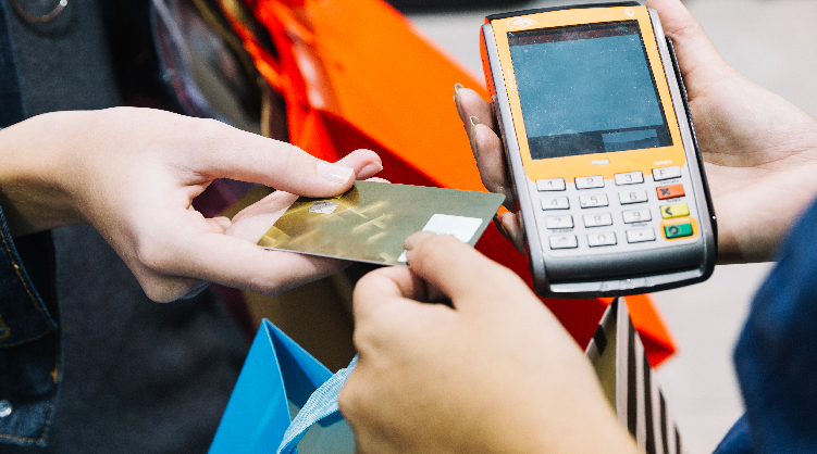 Antecipação de recebíveis: 45% dos pequenos negócios brasileiros usam pré-pagamento de cartão, aponta pesquisa